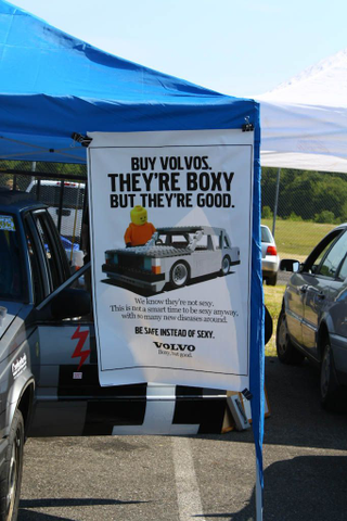 Illustration for article titled The 24 Hours Of LeMons New England 2009 Über Gallery, Part 1